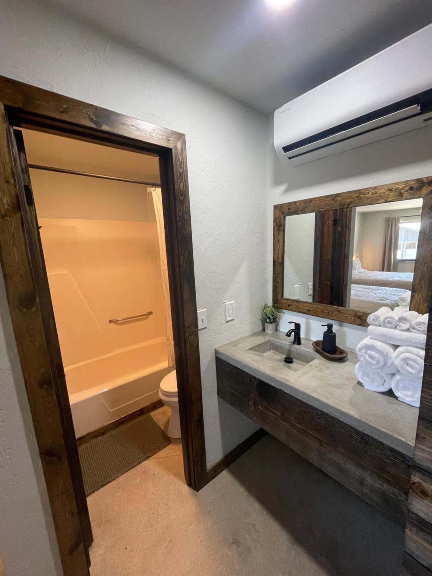 The Rocky Retreat Motel Cookson Luaran gambar